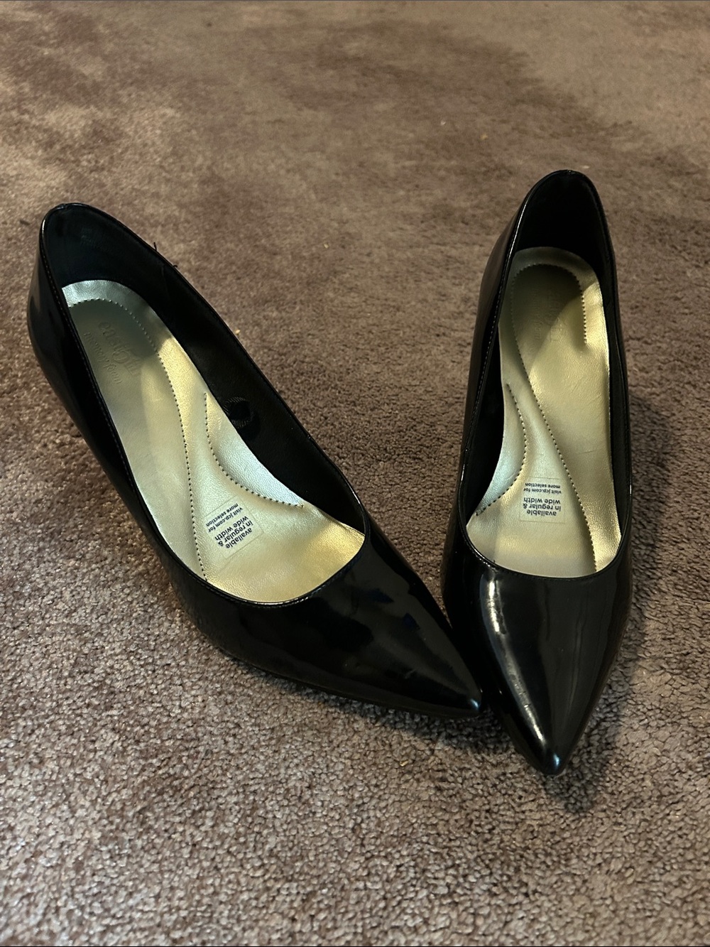 Black Patent Pointed-Toe Women's Pumps